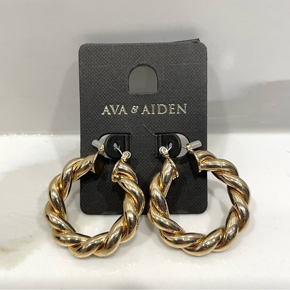 🟣2/$20 NEW Ava & Aiden Twisted Hoop Earrings
